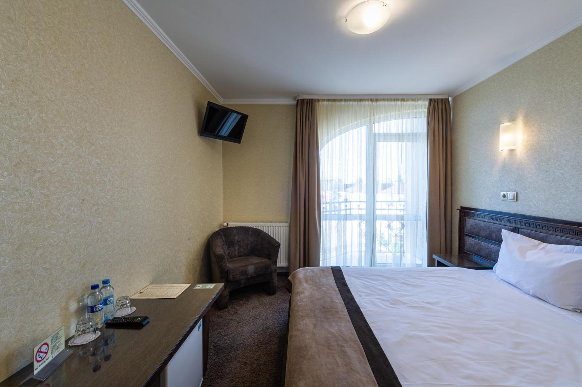 Avalon Palace Ternopil Esterno foto
