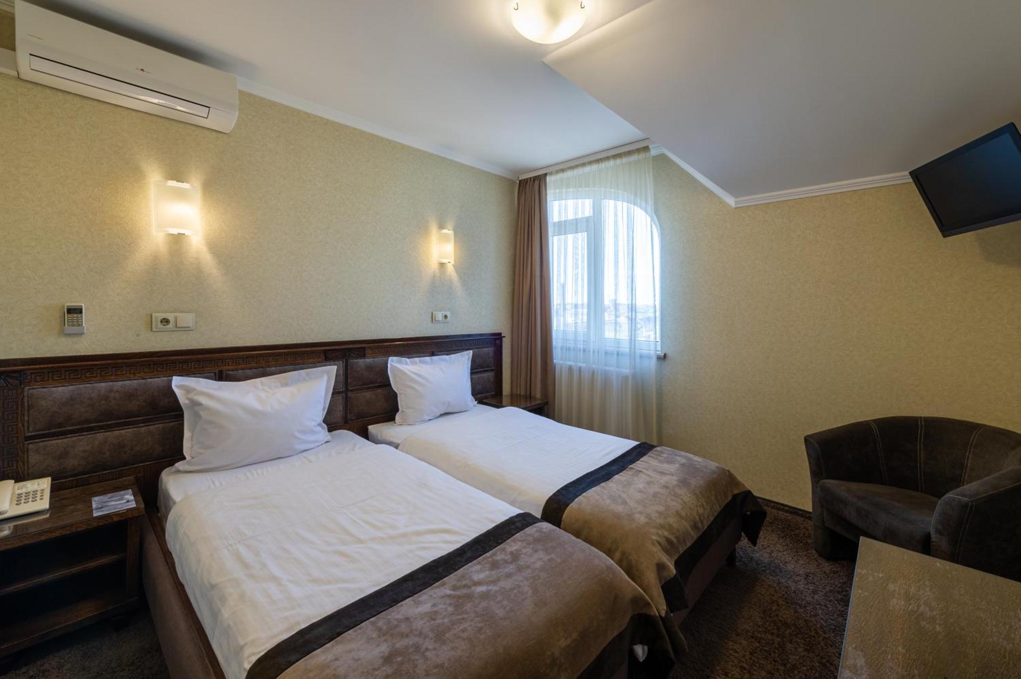 Avalon Palace Ternopil Esterno foto