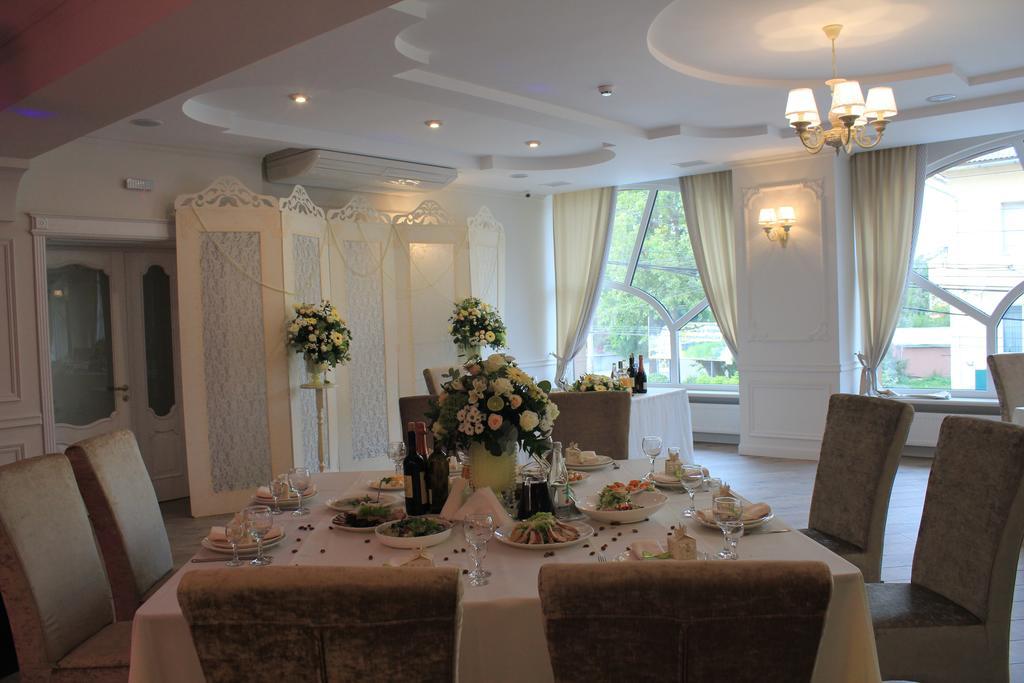 Avalon Palace Ternopil Esterno foto